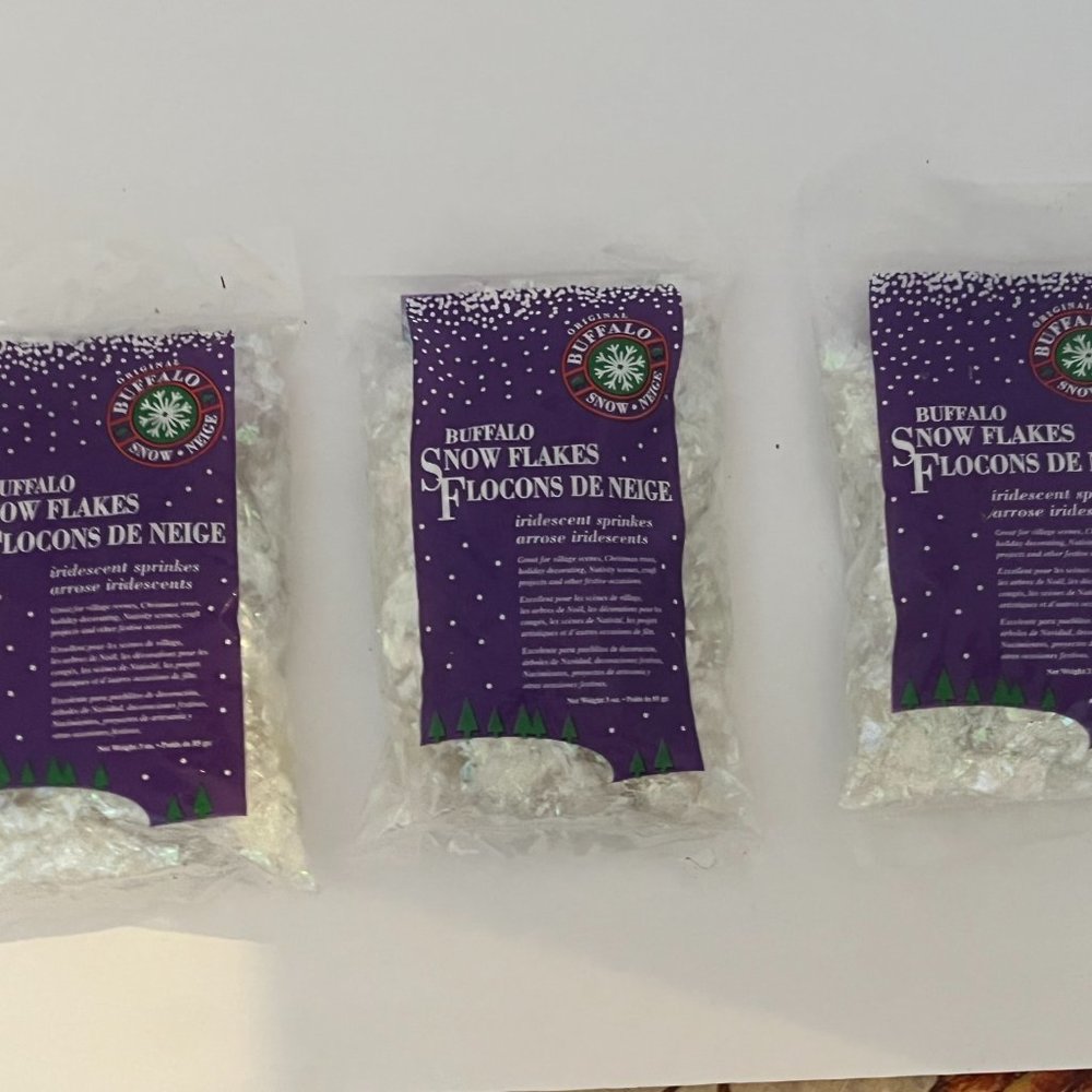 Buffalo Snow IRIDESCENT Flakes Sprinkles Christmas Village Scenes 3 oz -Lot of 3